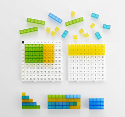 Математические доски и полупрозрачные кубики. Набор