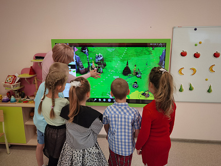 Настенная интерактивная панель Уникум-1 (43) Windows