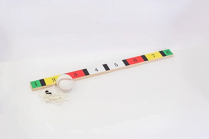 Мяч-маятник с цветной рейкой