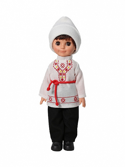 Мальчик в чувашском костюме