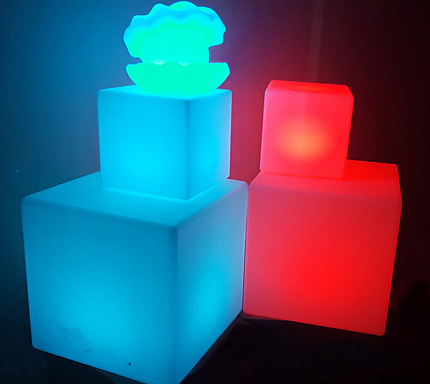 Световой пуф RGB беспроводной - 50х50х50 см.